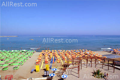 Steris Beach Hotel 10